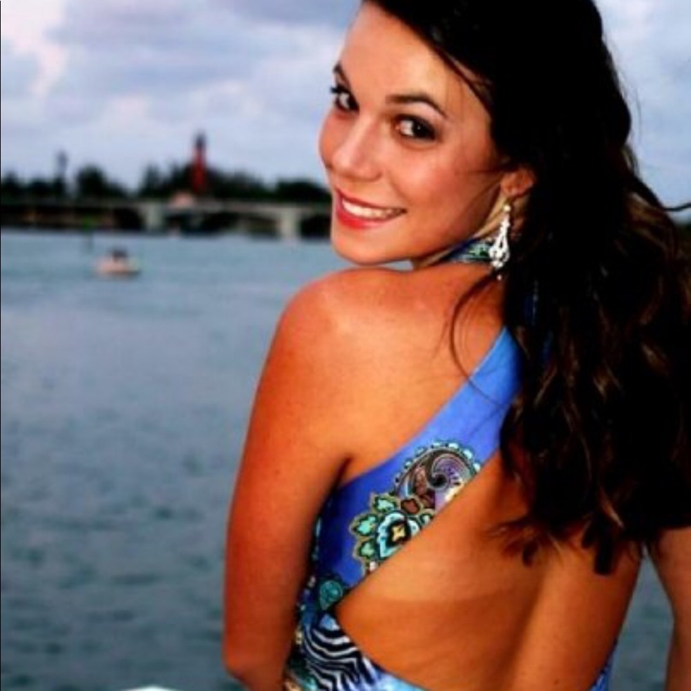 Dress - Picture 8 of 8